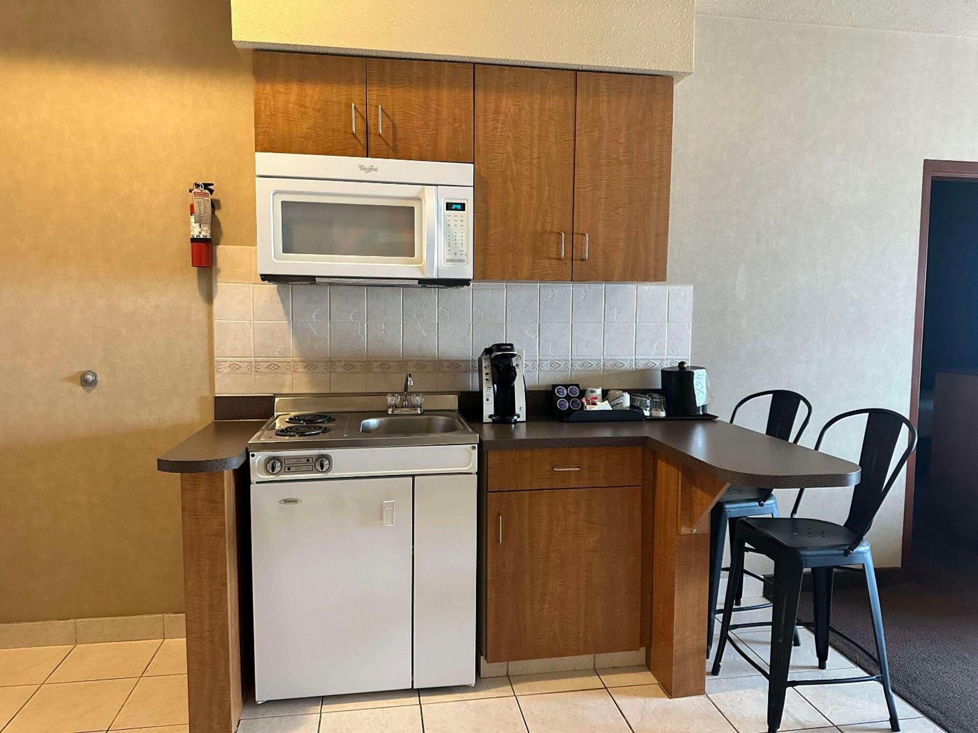 فندق Clarion Pointe Rimbey المظهر الخارجي الصورة